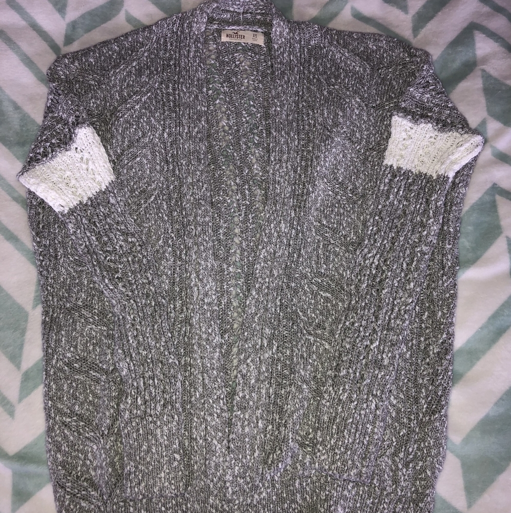 Hollister Cardigan